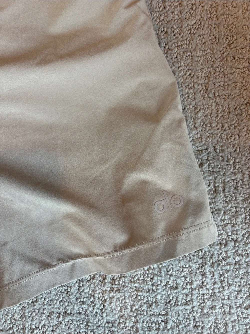 ALO Yoga Men’s Athletic Shorts — Khaki Beige